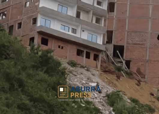 🚨 Denuncia ciudadana en Bello: vecinos de El Mirador alertan por riesgo y contaminación